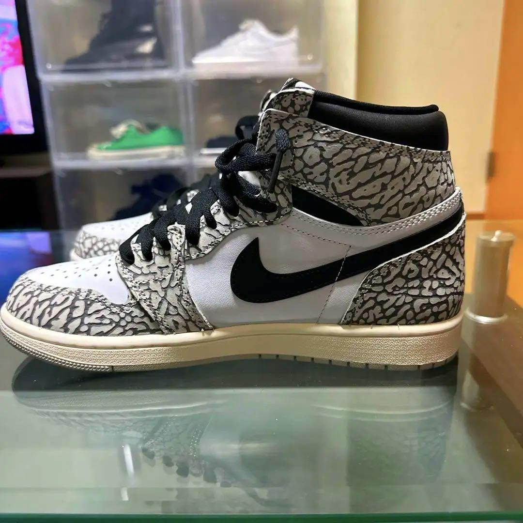NIKEエアジョーダン1 ホワイトセメン/サファリ　　(箱、シューキーパー付き)