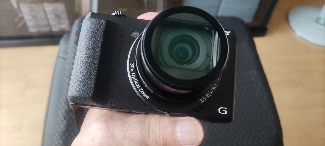 SONY   DSC-HX60V 　SONY　VCT-SGR1