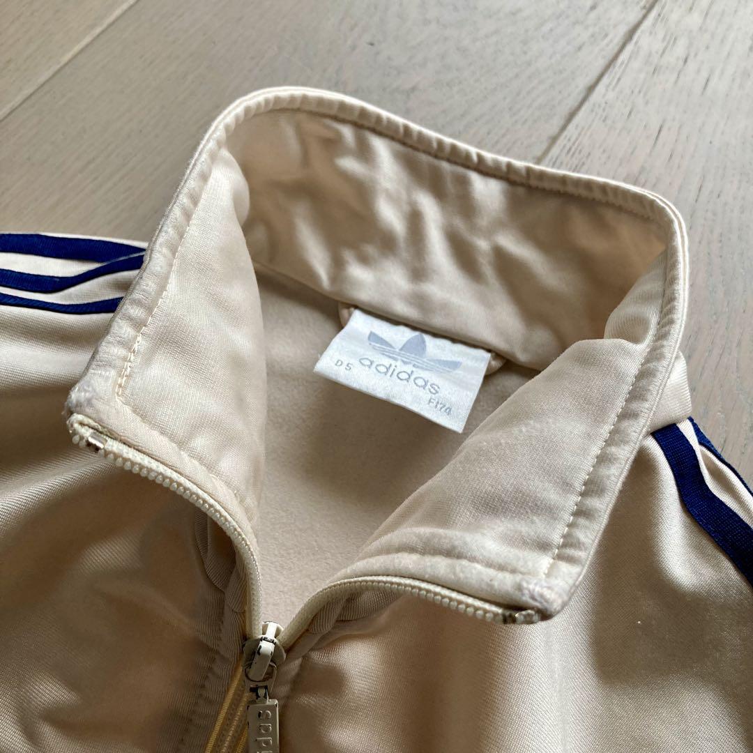 adidas トラックジャケット