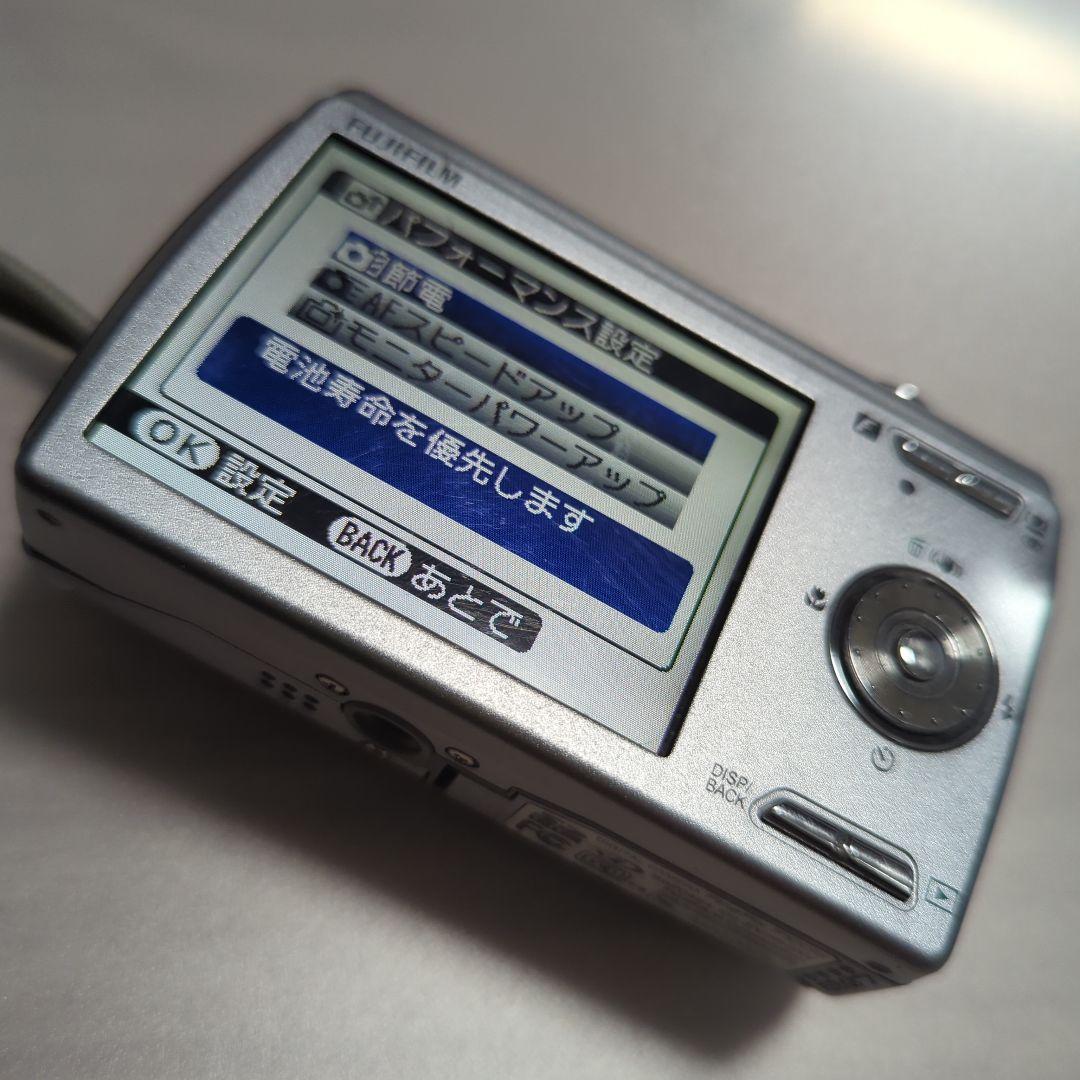 Fujifilm FinePix F100fd コンパクトデジタルカメラ 本体