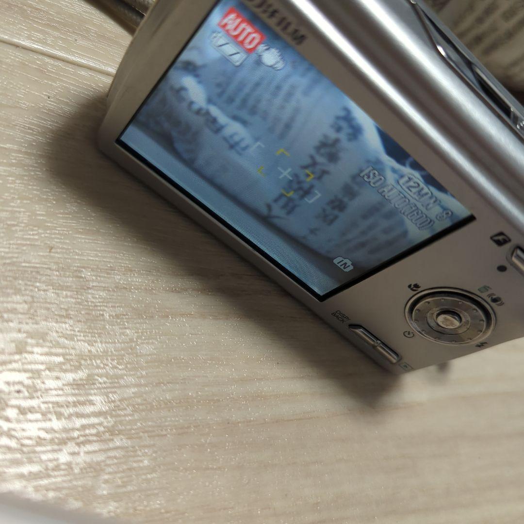 Fujifilm FinePix F100fd コンパクトデジタルカメラ 本体
