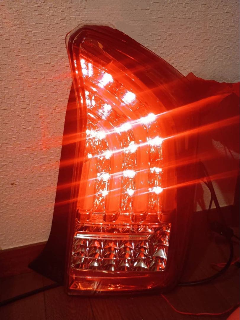 プリウス30 ヴァレンティ レッドテールランプ2個セット