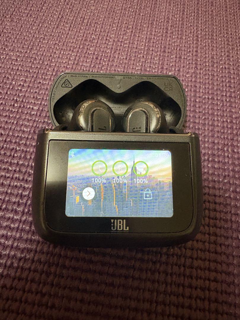 保護フィルム貼付け済み　JBL TOUR PRO 3 ワイヤレスイヤホン