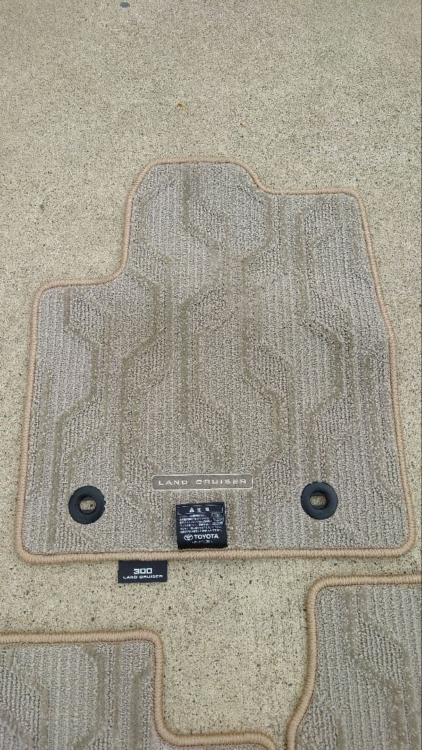 ランドクルーザー300 純正