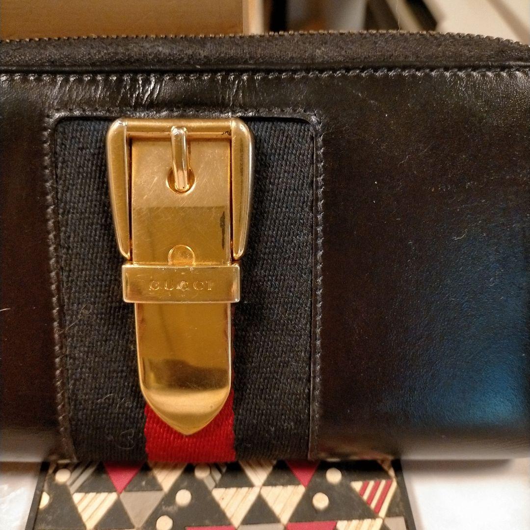 グッチ　GUCCI 長財布　シルヴィ　シェリーライン　ラウンドジップ　ブラック