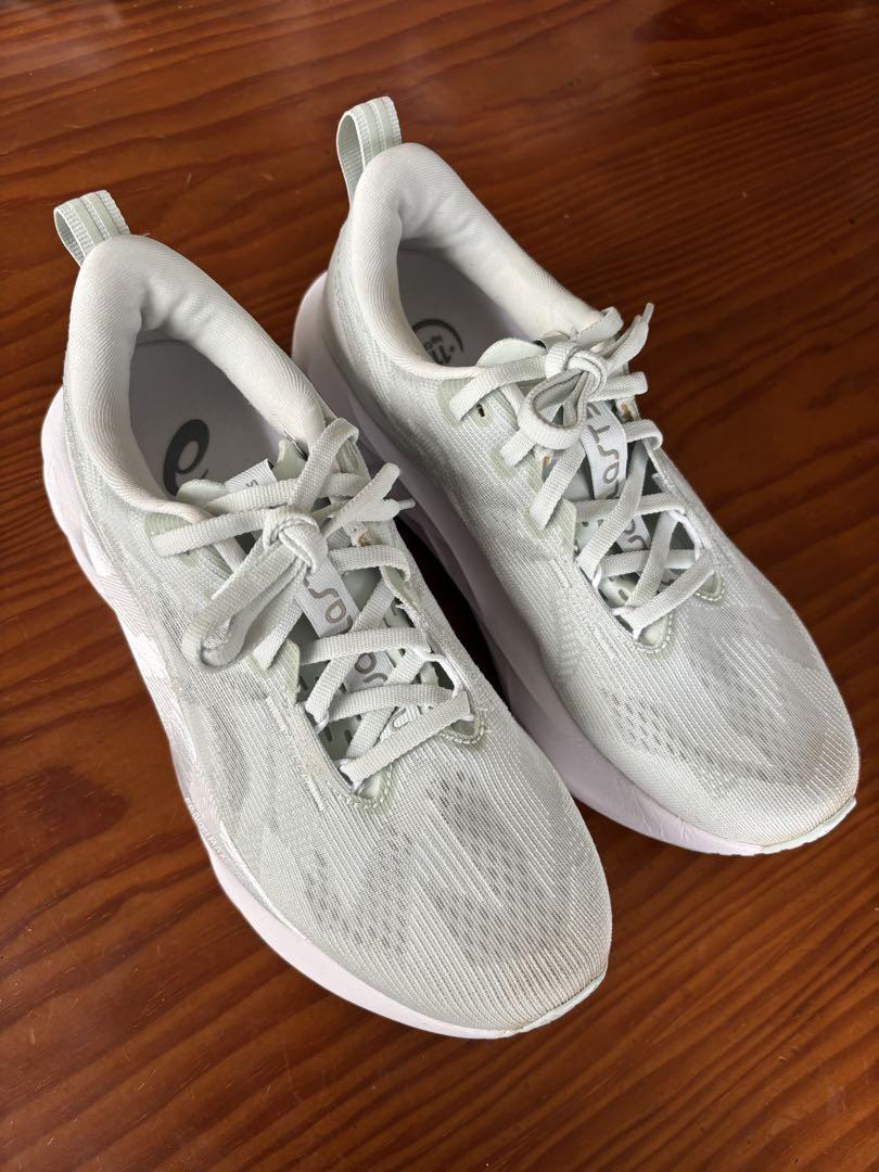 asics ノバブラスト5 レディース　24.0cm