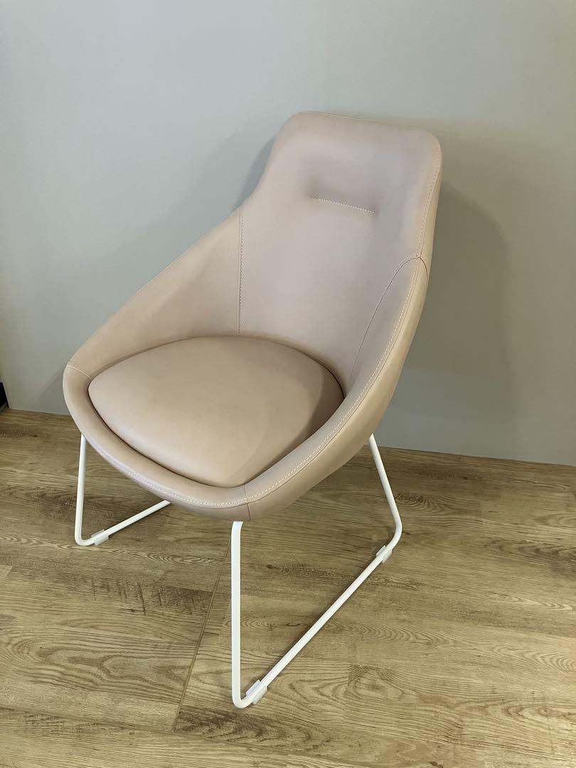 うすピンクチェア　展示品