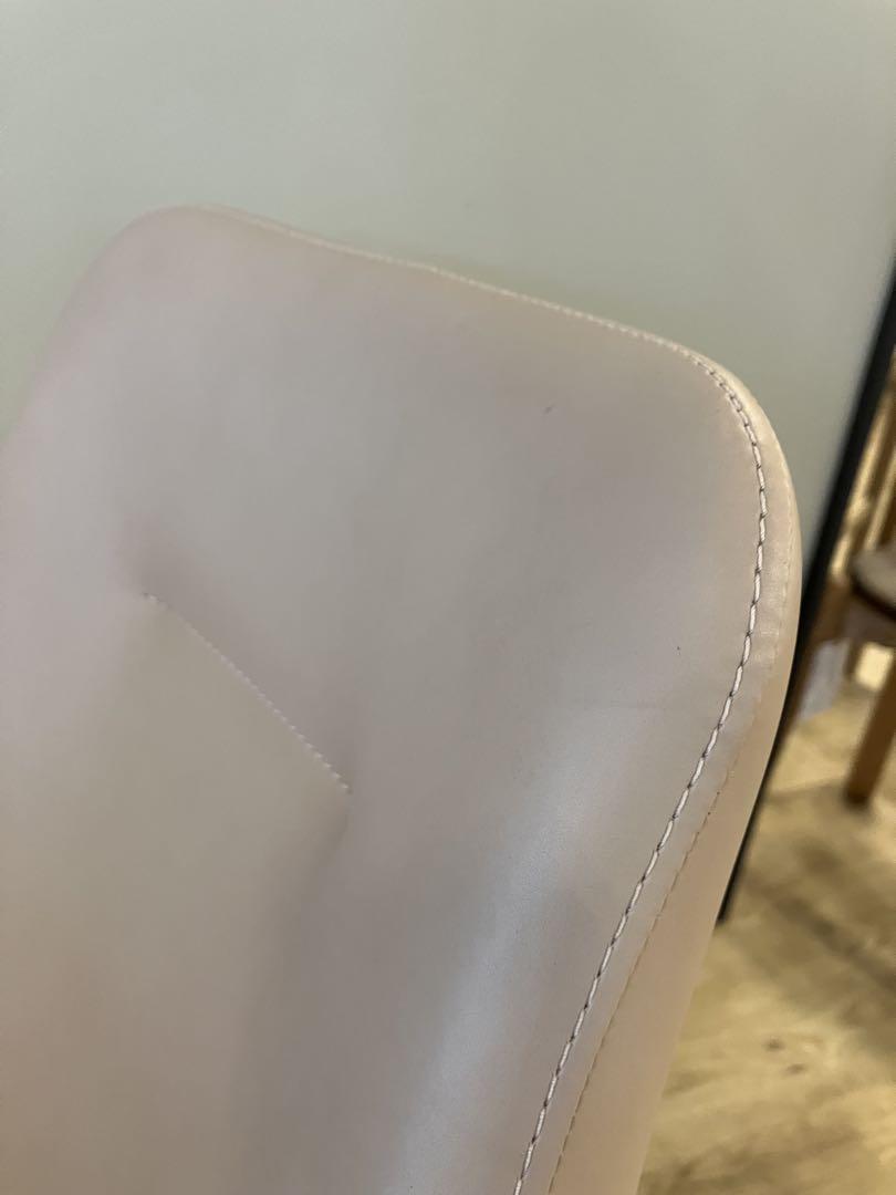 うすピンクチェア　展示品