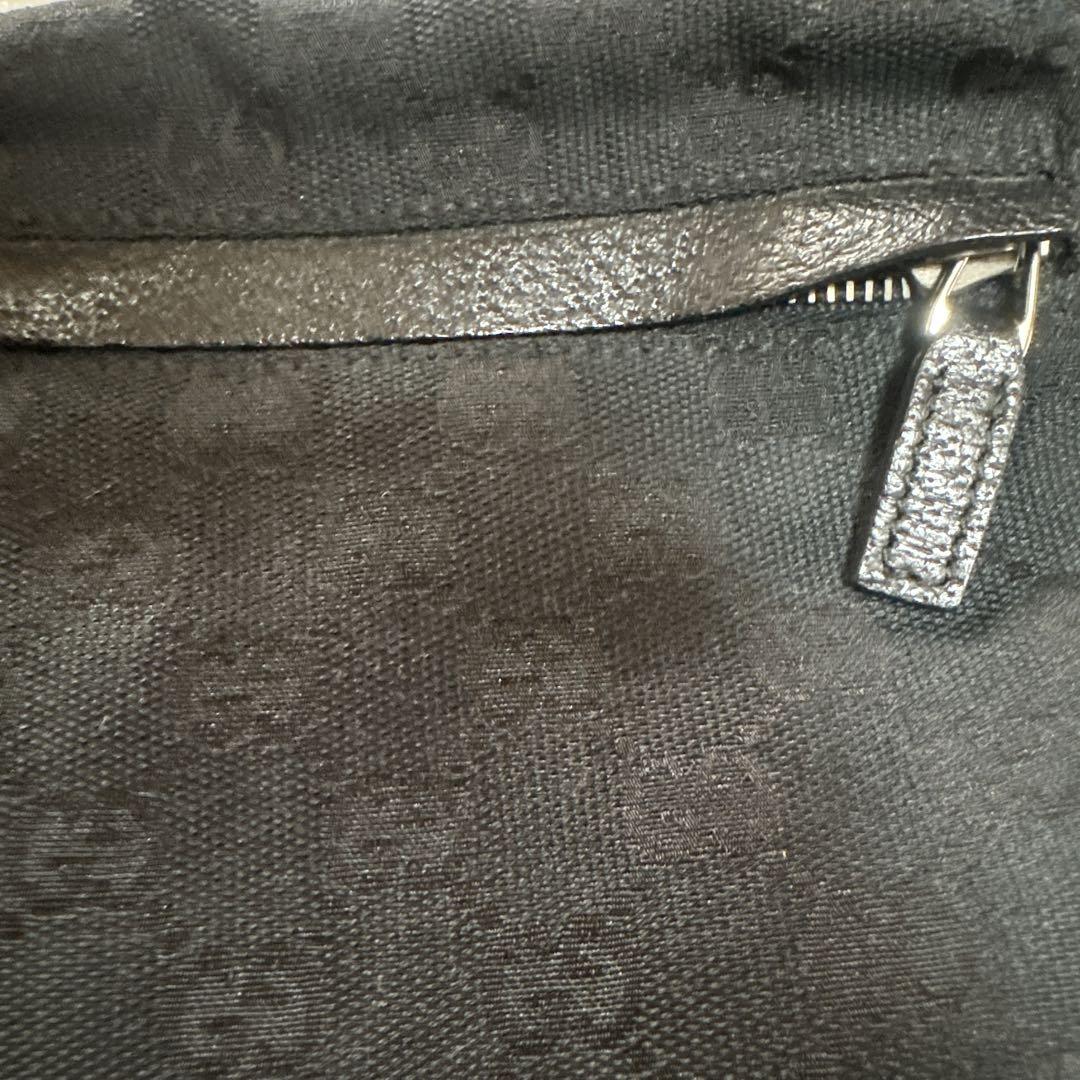 ★GUCCI ★ブラック 斜め掛けボディバッグ