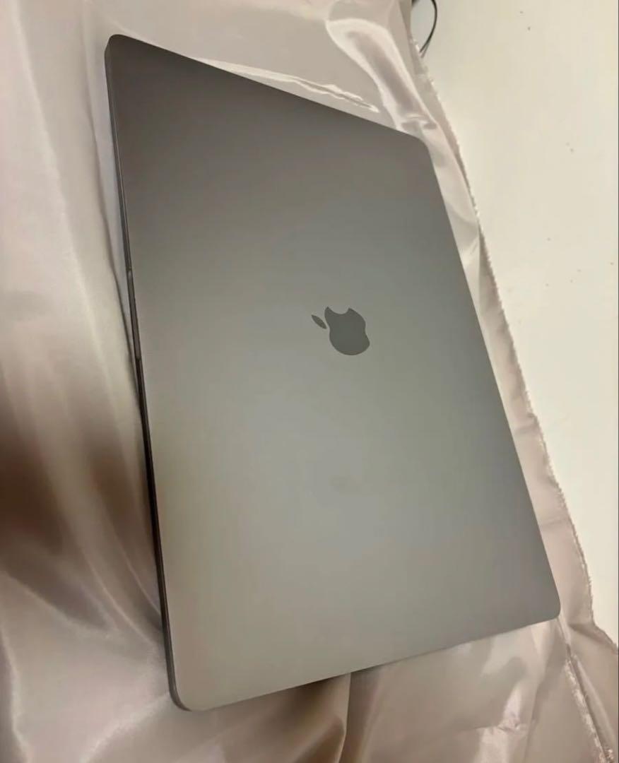 MacBook Pro 15インチ スペースグレー