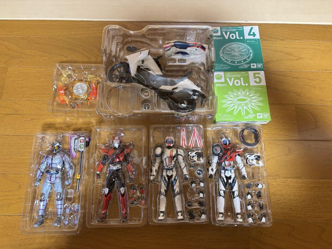 SHFiguarts仮面ライダードライブまとめ売り S.H.フィギュアーツ 仮面ライダードライブまとめ売り