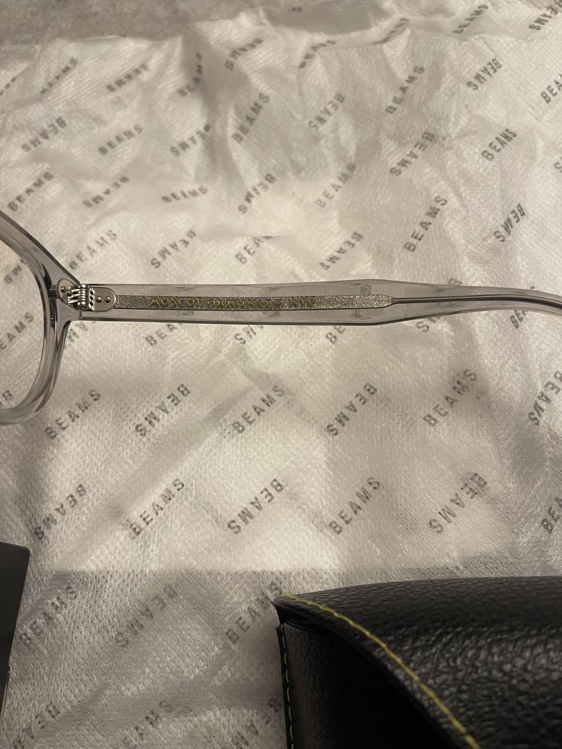 MOSCOT |