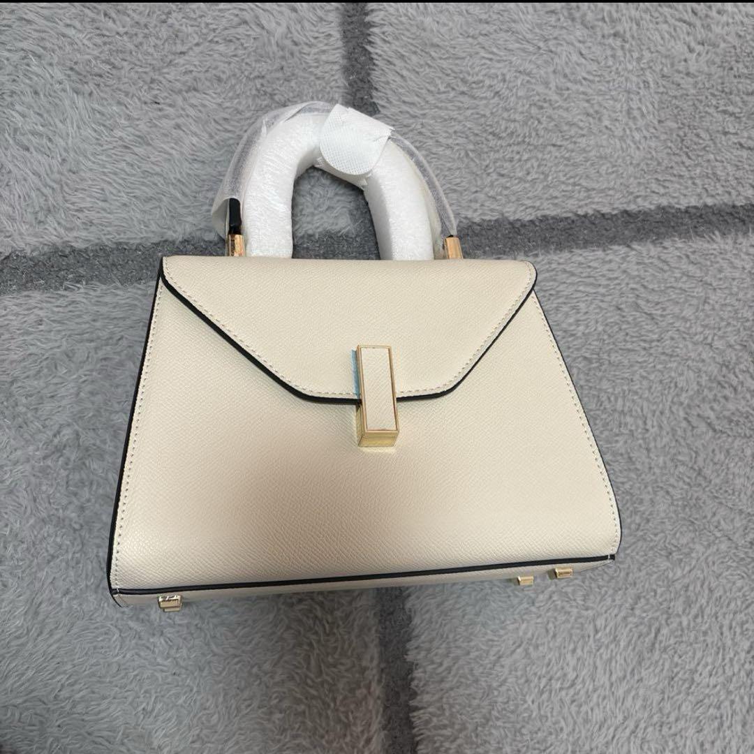 ＊新品＊ヴァレクストラ 風 フォーマル ショルダーバッグ　ホワイト