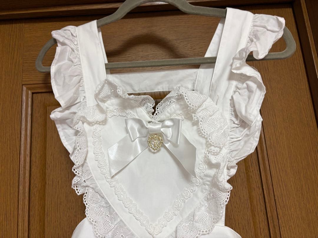 BABY ハートエプロン 白 BABY ハートエプロン 白