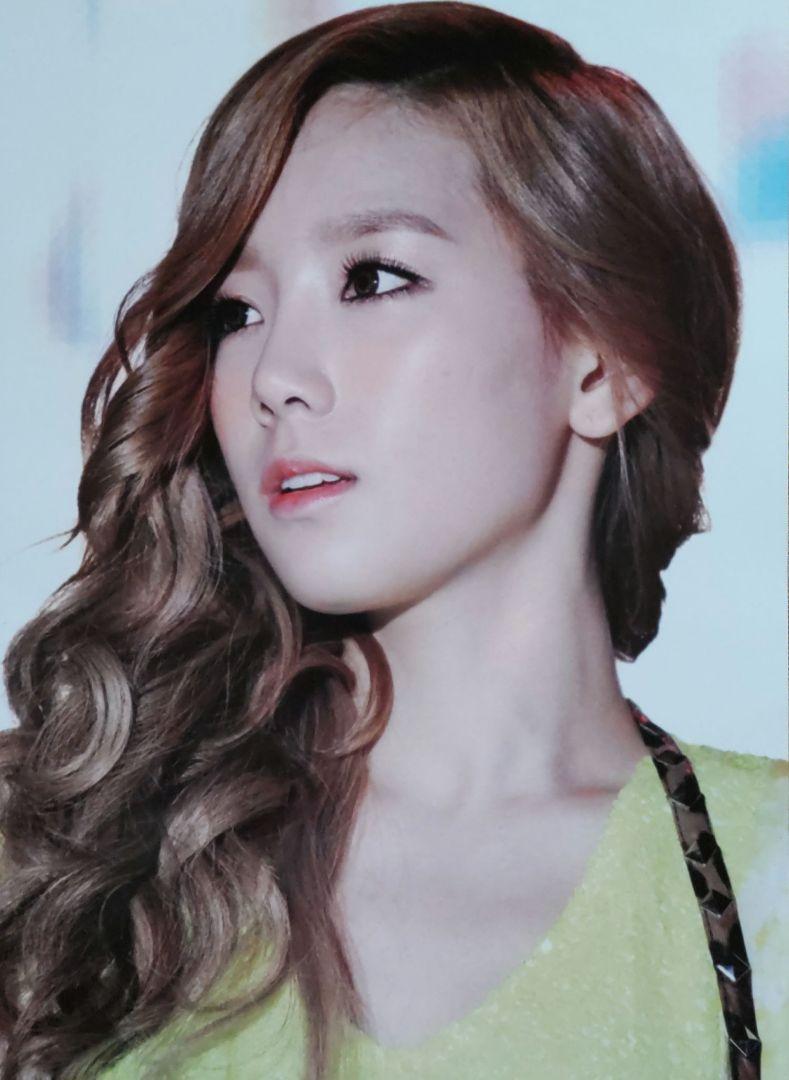 ポスターまとめて　少女時代　TAEYEON 　SEOHYUN TIFFANY ポスターまとめて 少女時代 TAEYEON SEOHYUN TIFFANY hq720.jpg