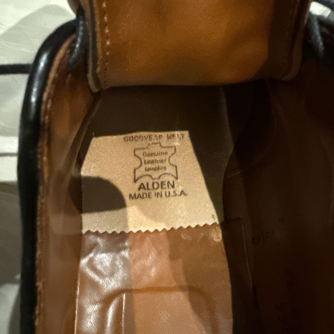 Alden ブラック レースアップシューズ