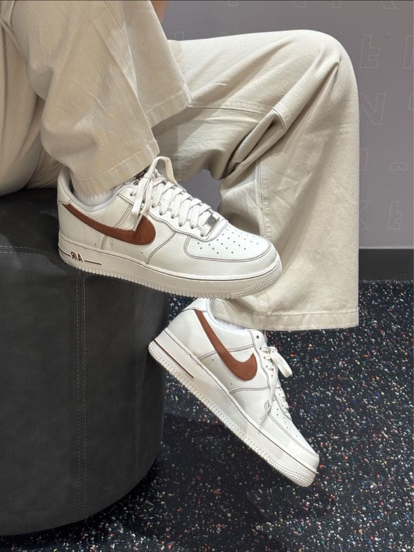 Nike Air Force 1 07 LV8 アイボリースエードブラウン28cm NIKE