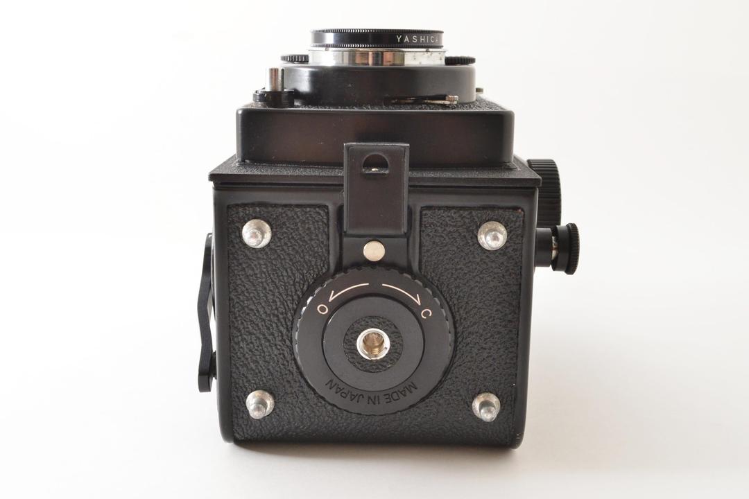 分解整備済み Yashica Mat-124 G 完全動作品 #8605 分解整備済み Yashica Mat-124 G 完全動作品 #8605 - メルカリ