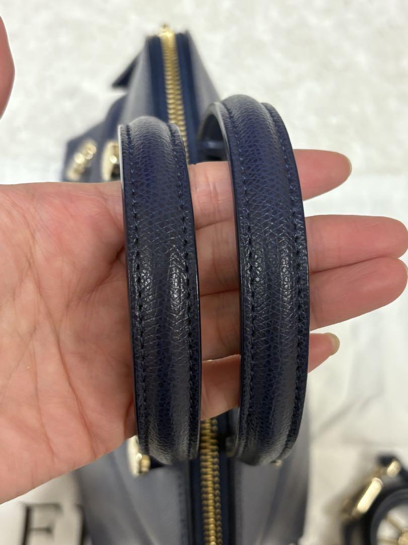 【超美品】フルラ　パイパー　ネイビー　ハンド　ショルダーバッグ　Ｍ