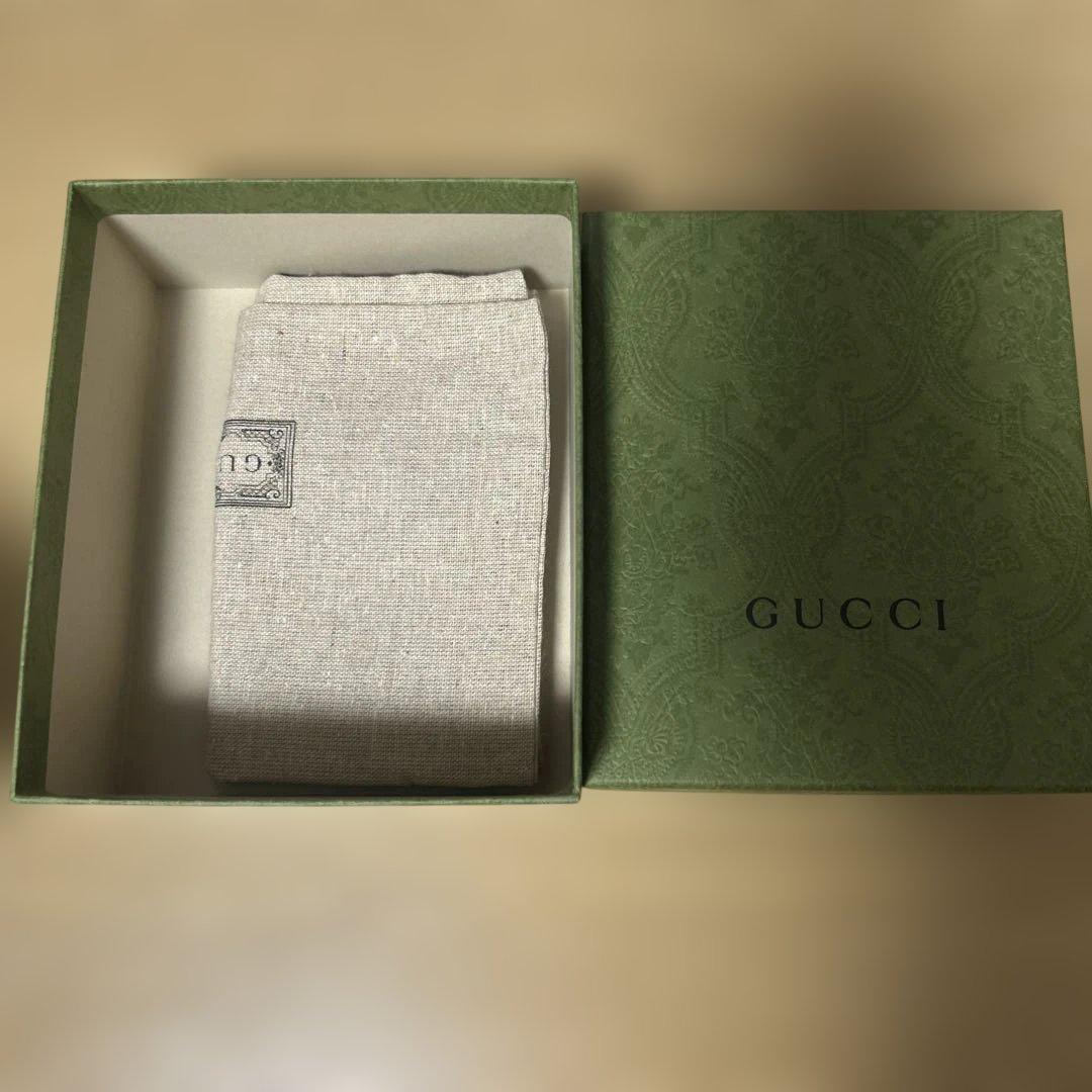 GUCCI ギフトボックス 空箱 緑色 布製 - メルカリ