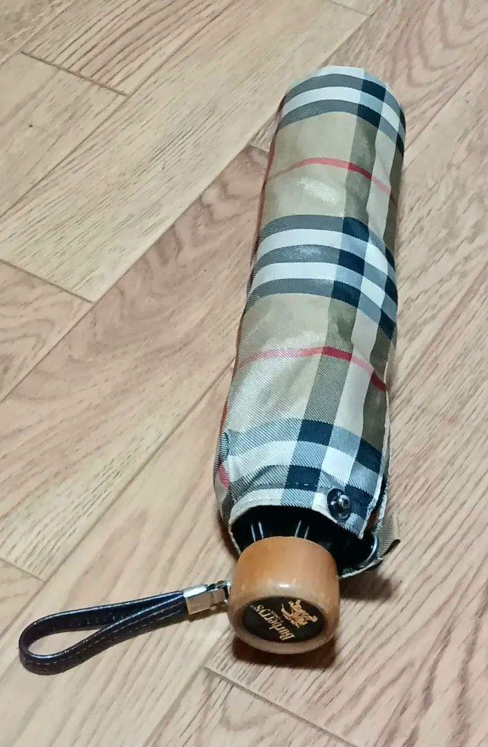 未使用BURBERRY バーバリーノバチェック ベージュ 折りたたみ傘