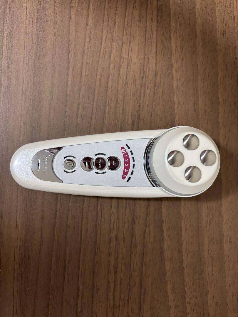 キヌ　Cell Cure 4T Plus 美顔器　セルキュア