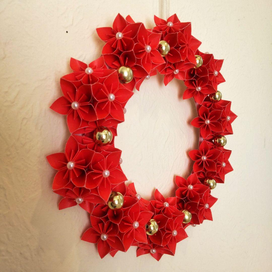 Miyuki様専用クリスマスリース 折り紙 ハンドメイド 壁面飾り Miyuki様専用クリスマスリース 折り紙 ハンドメイド 壁面飾り