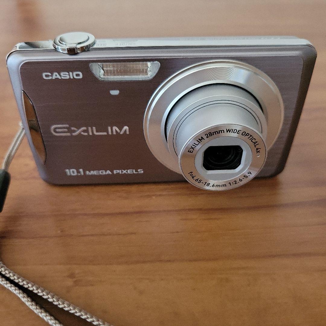 CASIO EXILIM 10.1メガピクセル コンパクトデジタルカメラ カメラ