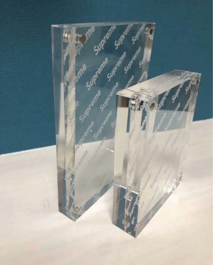 Supreme Acrylic Photo Frame シュプリーム 写真立て