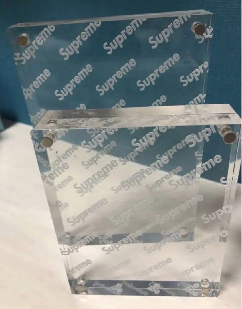 Supreme Acrylic Photo Frame シュプリーム 写真立て