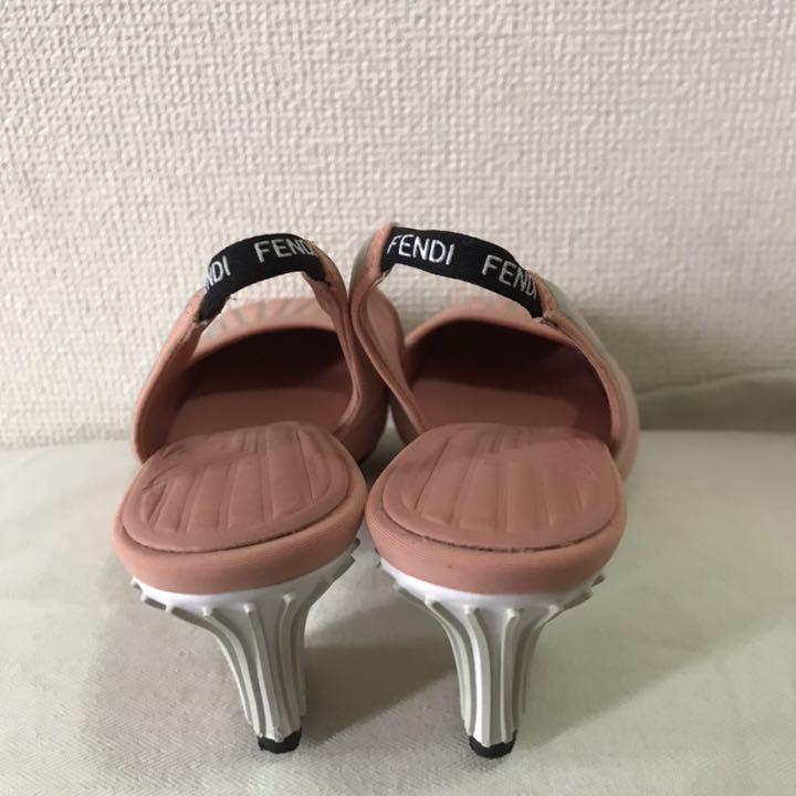 フェンディ　サンダル