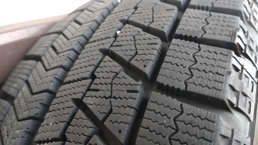 アクア　AQUA　スタッドレス　ブリヂストン　VRX　185/65R14
