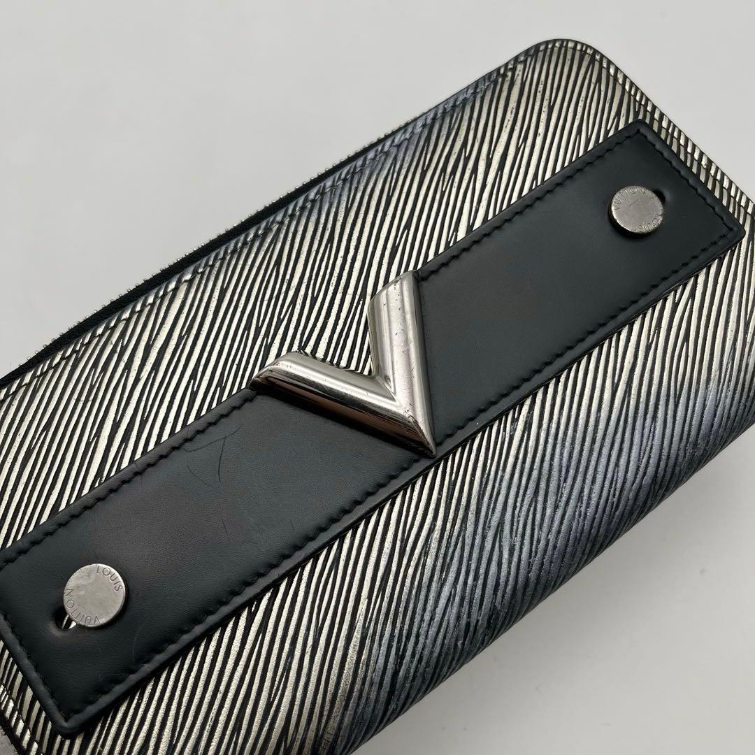 ルイヴィトン　エッセンシャルV ジッピーウォレット　エピ 黒　シルバー　長財布