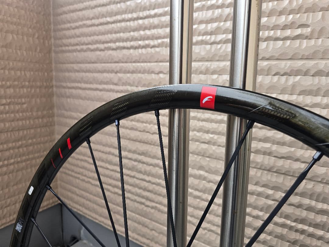 フルクラム レーシングゼロカーボンDB