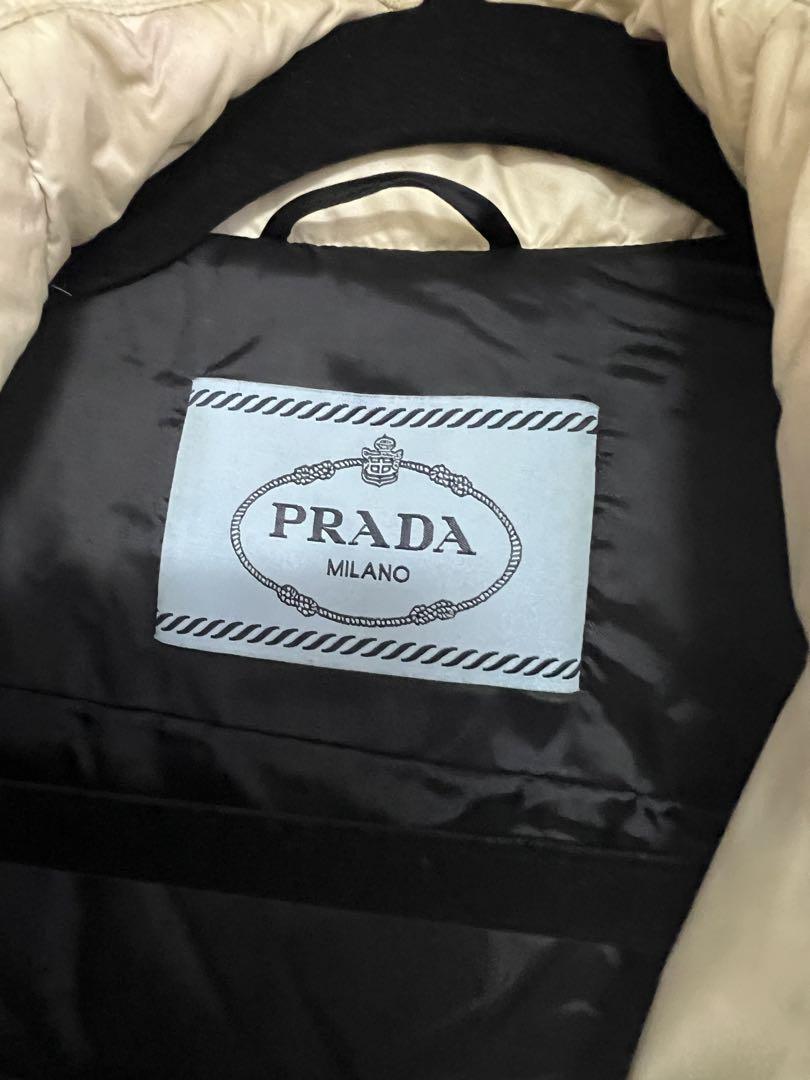 PRADA アイボリー / ホワイト　ダウンジャケット　レディース