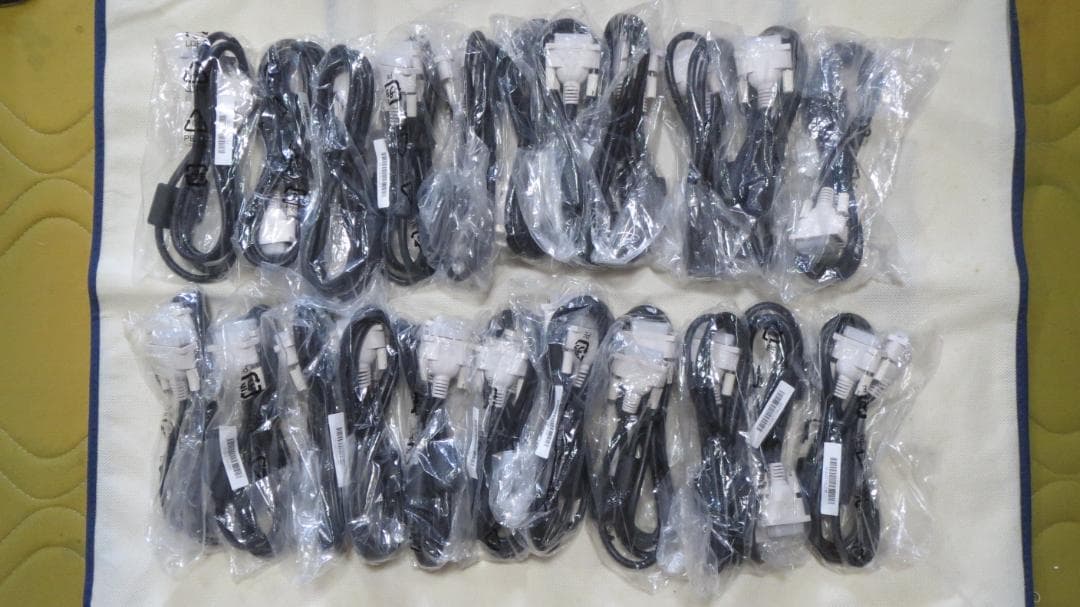 ディスプレイ接続用ケーブル　DVIケーブル  22本