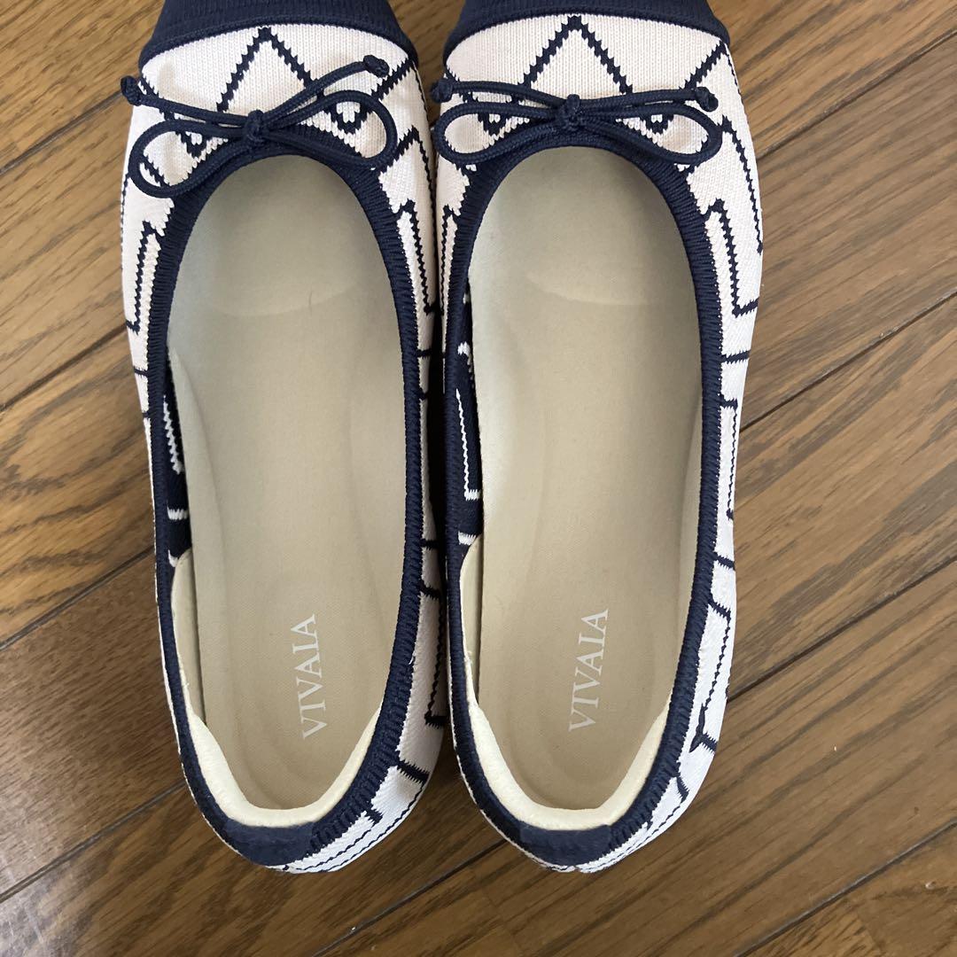 Tiana] アーモンドトゥ フラットシューズ – VIVAIA JAPAN