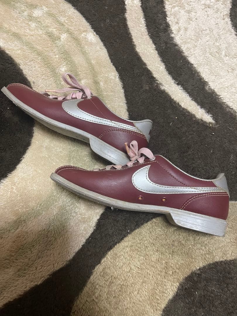 Nike ナイキ ボーリングシューズ バーガンディ 7 84年製 Nike ナイキ ボーリングシューズ バーガンディ 7 84年製