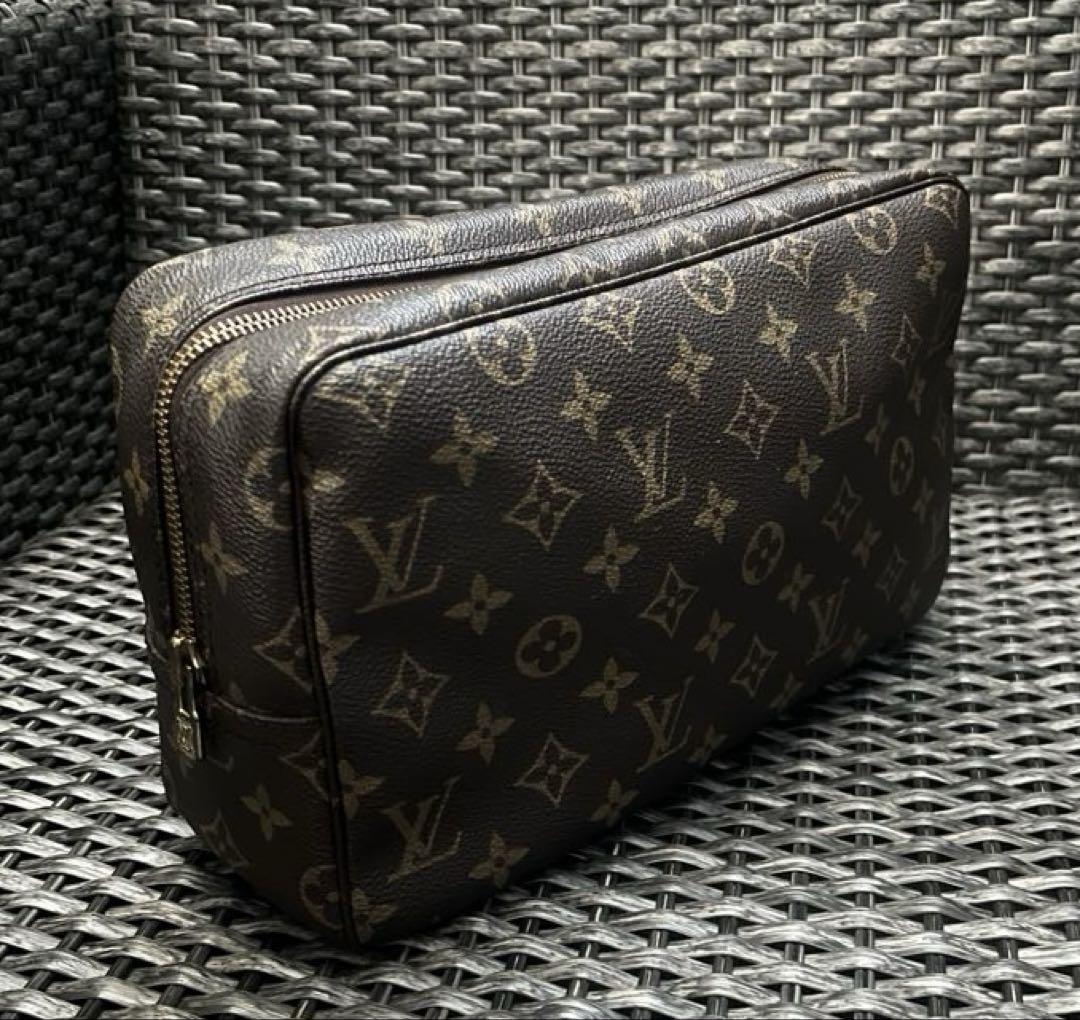 LOUIS VUITTON トゥルーストワレット28