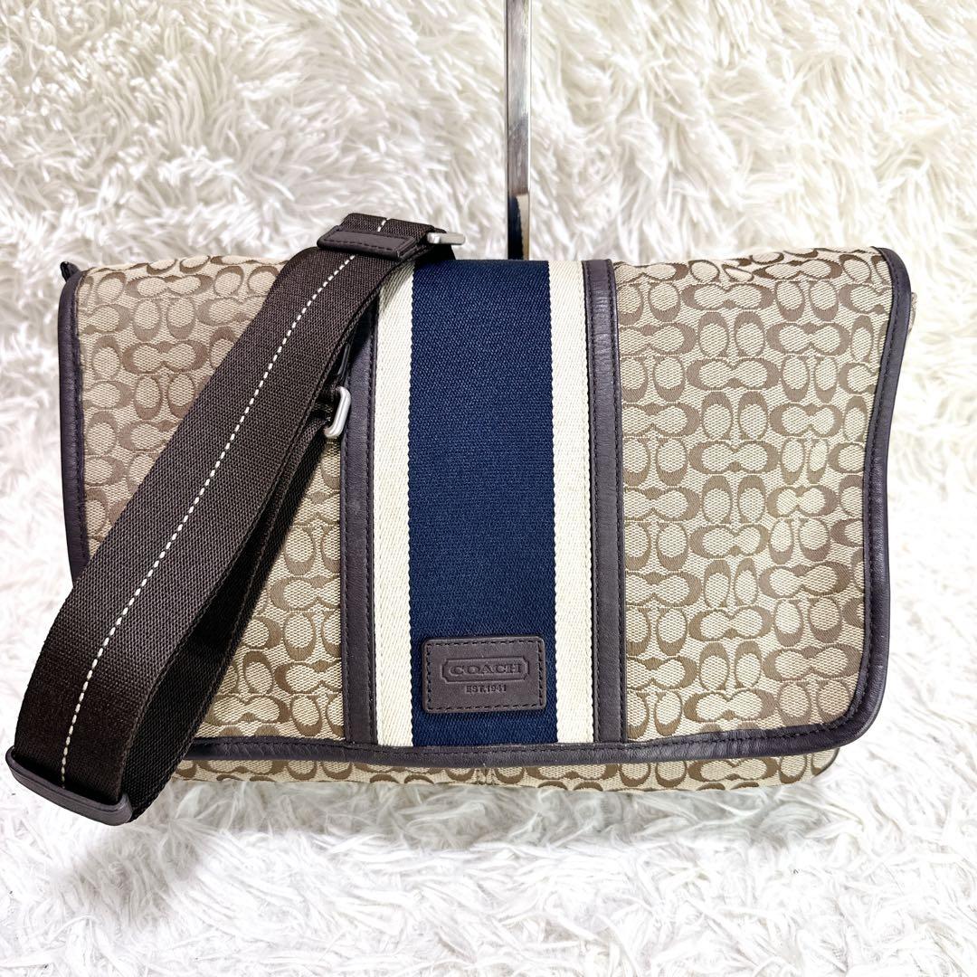 COACH メッセンジャーバッグ シグネチャー　コーチ　ショルダーバッグ　総柄