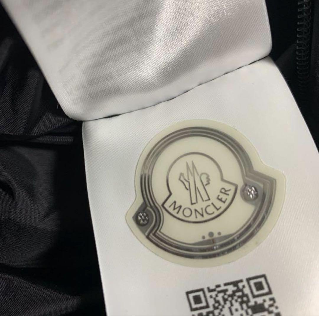 MONCLER モンクレールAITONのダウンジャケット