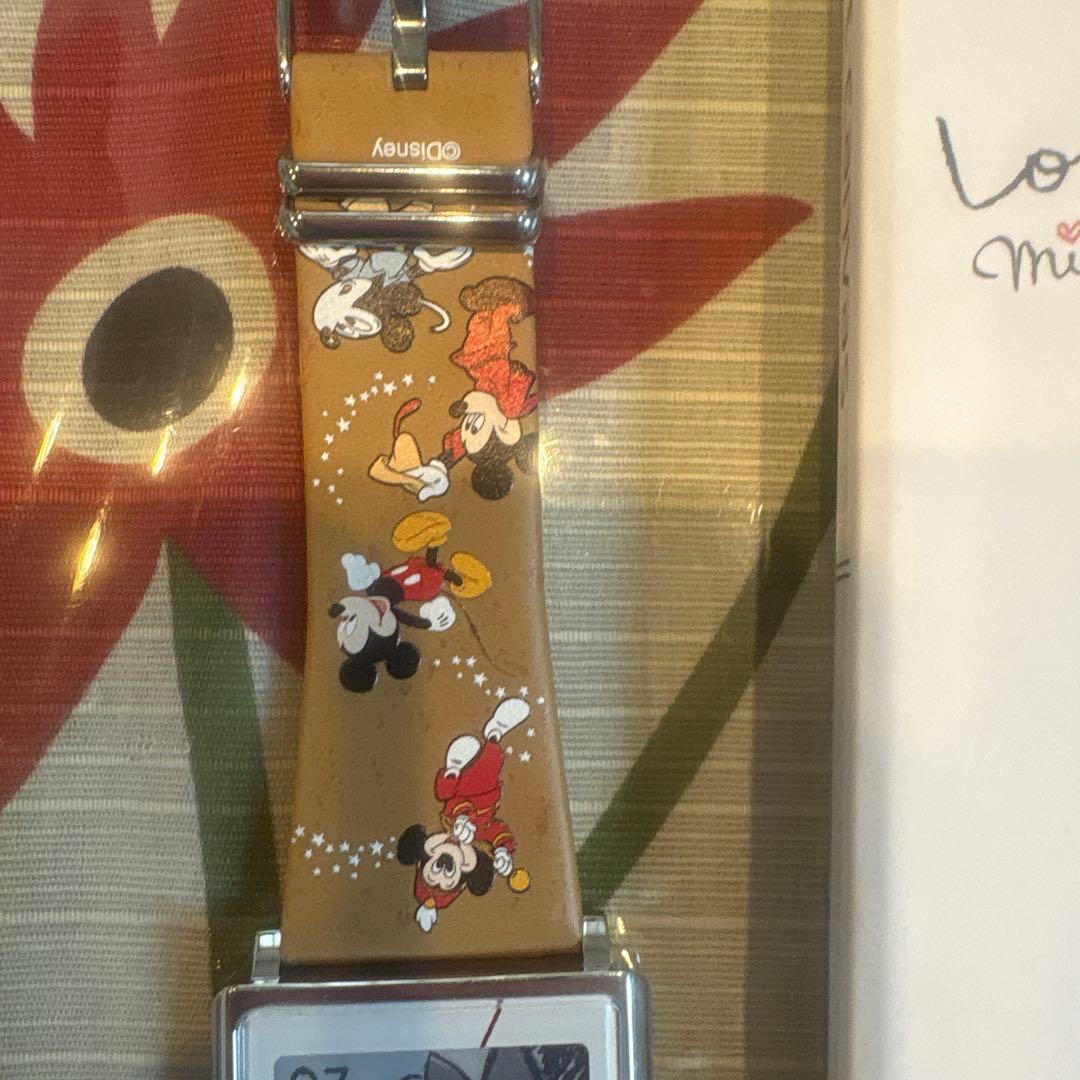 ミッキーマウス　腕時計　スマートキャンバス