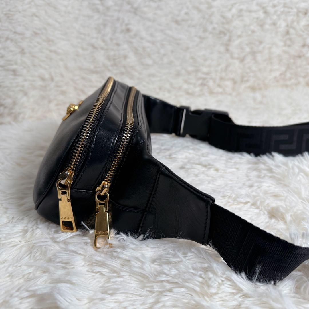 【希少】VERSACE Medusa Belt Bag ウエストバッグ 黒 金