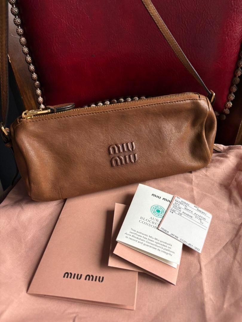 miumiu ナッパレザーポーチ ミニバッグ