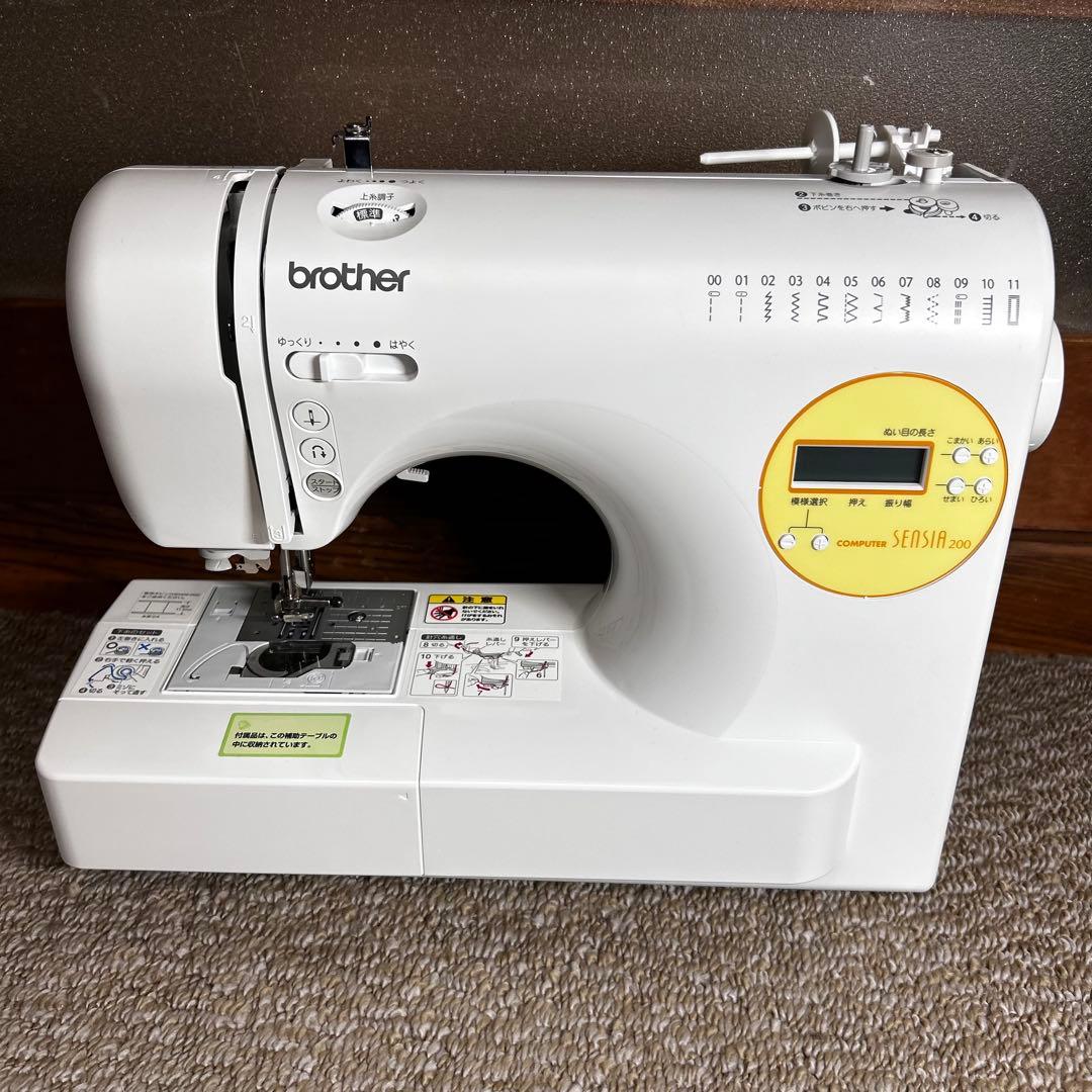 コンピューターミシン sensia200