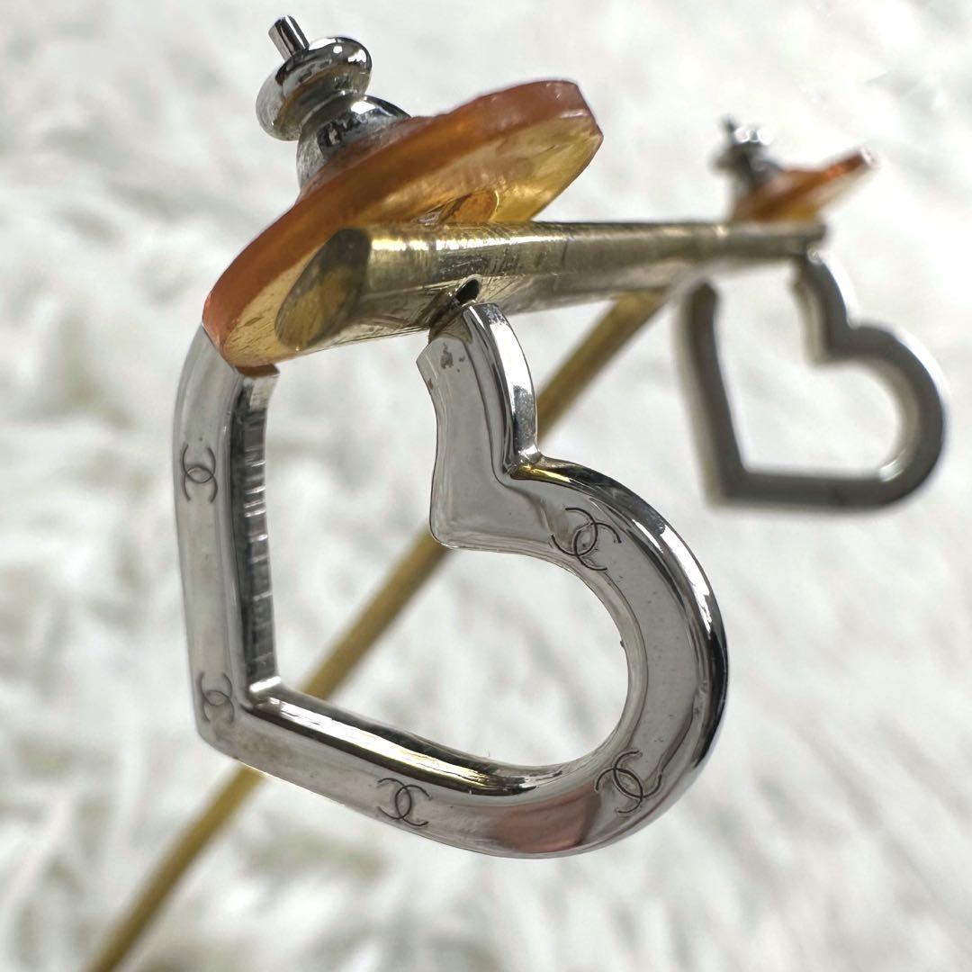 希少　CHANEL シャネル ピアス　ハートモチーフ メタル シルバー