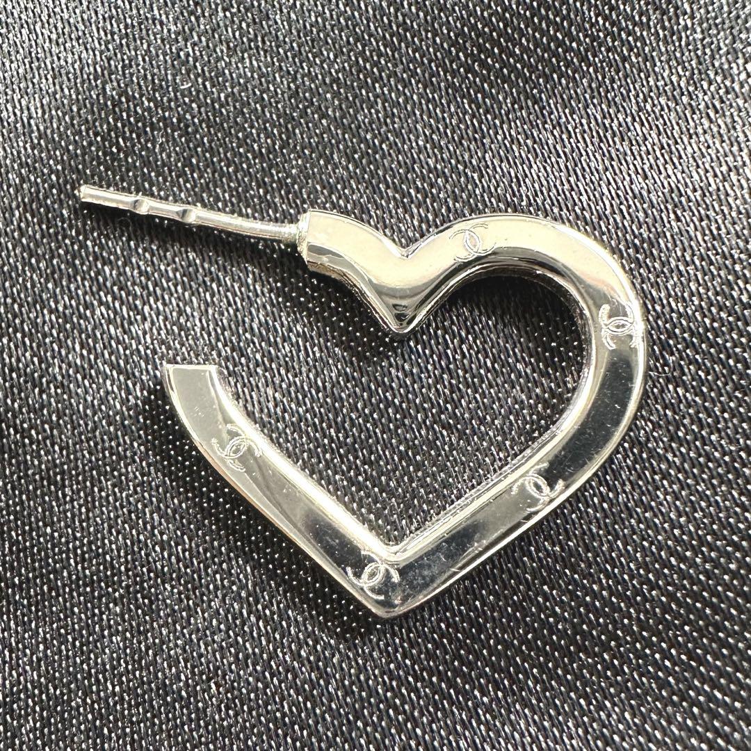 希少　CHANEL シャネル ピアス　ハートモチーフ メタル シルバー