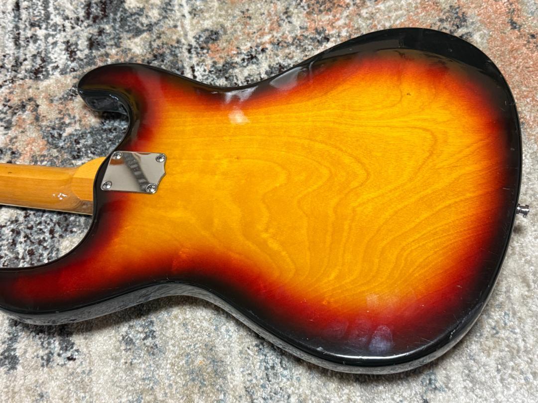 ベース MOSRITE / AVENGER BASS