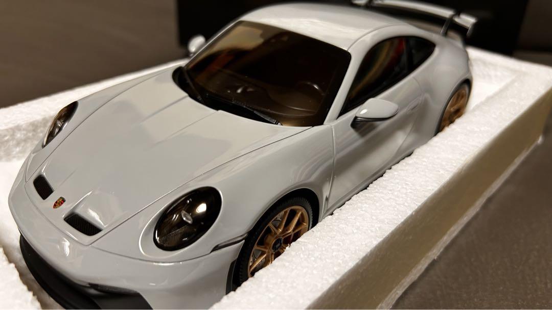 ミニチャンプス 1/18 ポルシェ 911 (992) GT3 2021