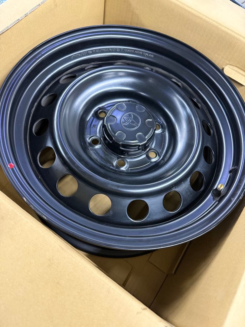 FJクルーザー純正 鉄ホイール4本セット目立った傷や汚れなし